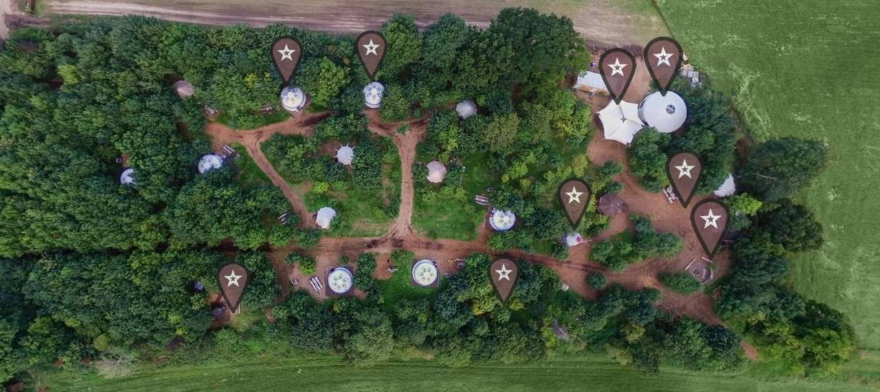 Plush Tents Yurt Village 奇切斯特 外观 照片