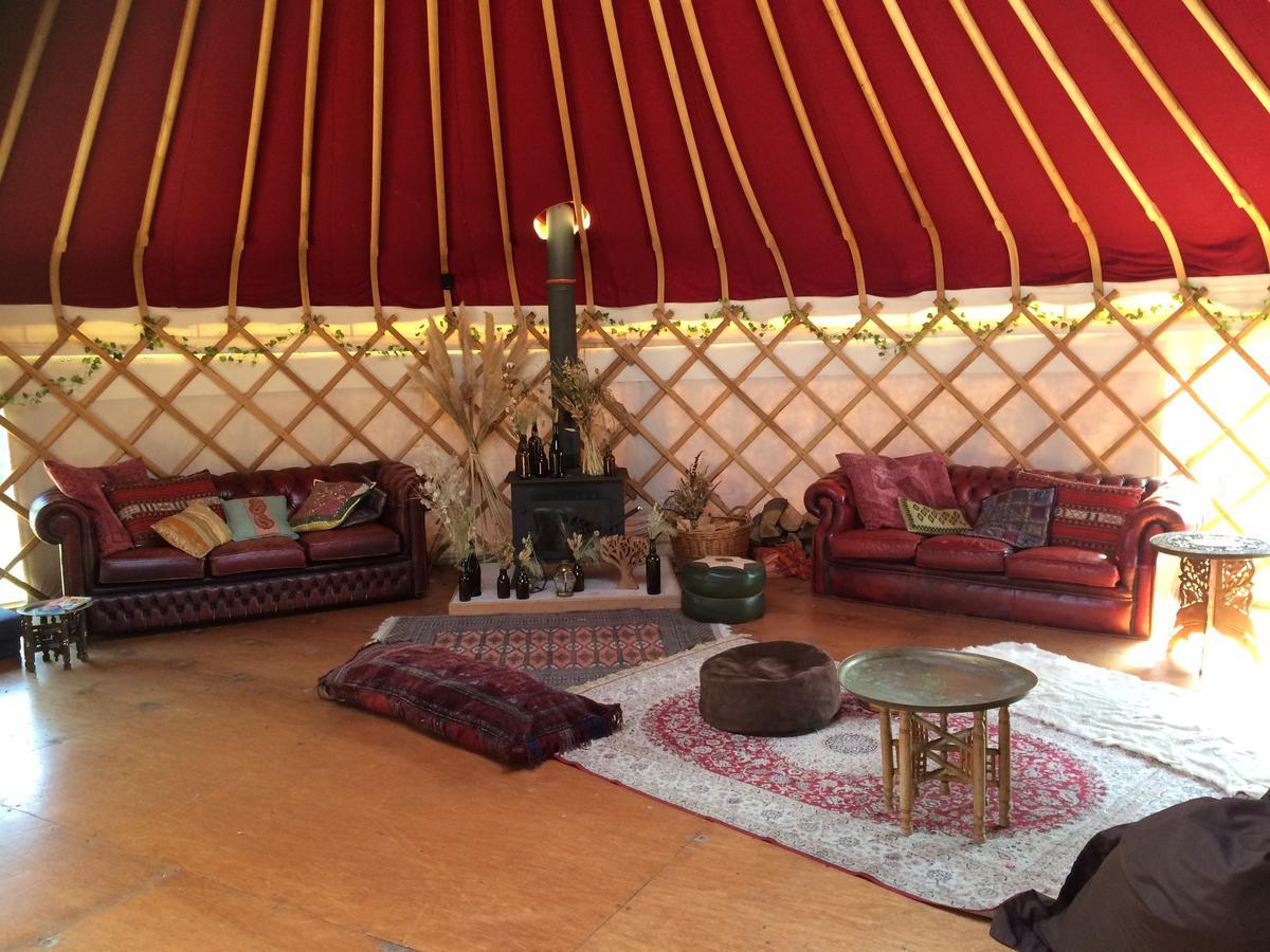 Plush Tents Yurt Village 奇切斯特 外观 照片