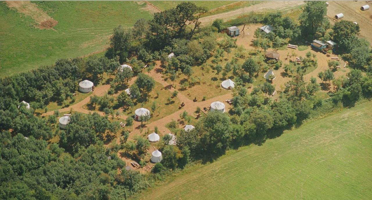Plush Tents Yurt Village 奇切斯特 外观 照片