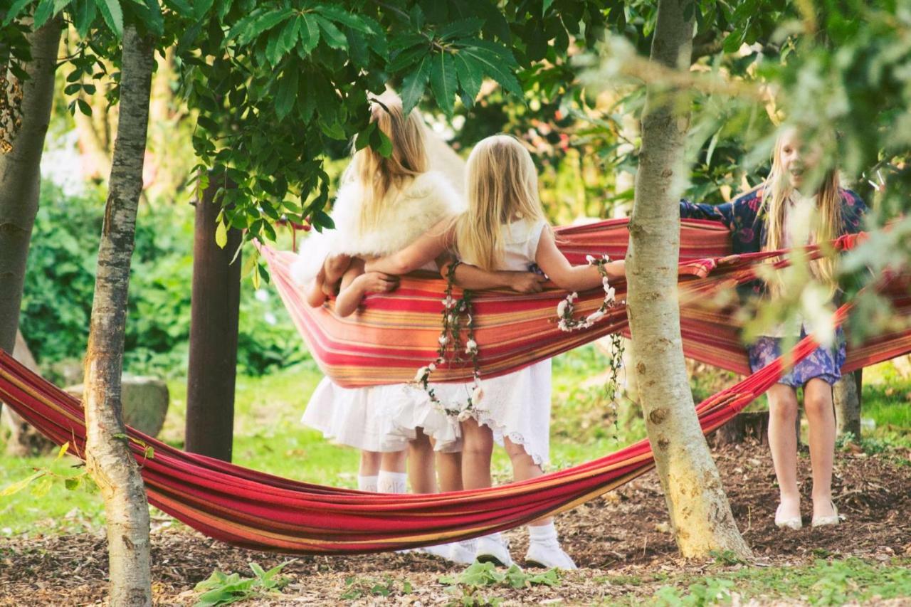 Plush Tents Yurt Village 奇切斯特 外观 照片